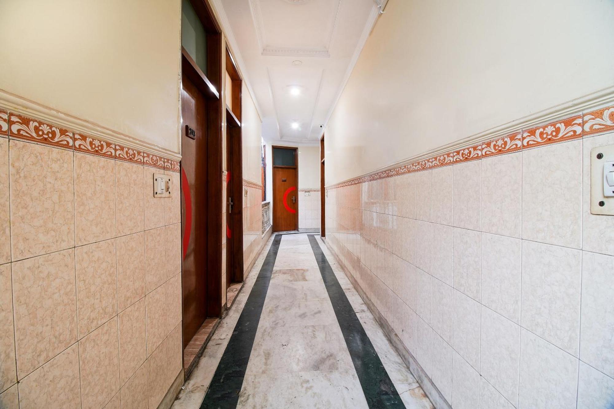 Oyo Maya Palace Nové Dillí Exteriér fotografie